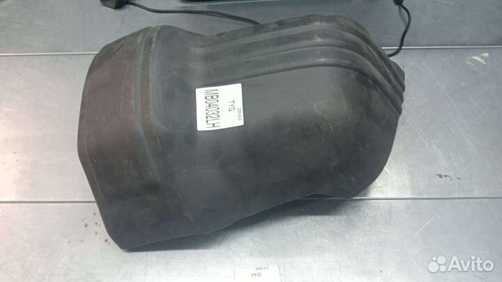 Клык бампера Mitsubishi Montero, Mitsubishi Pajero