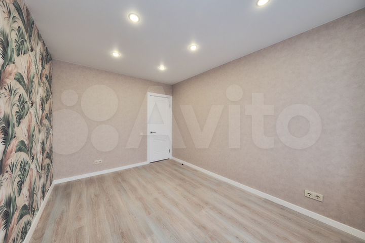 4-к. квартира, 100 м², 14/14 эт.