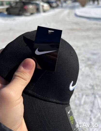 Чёрная кепка Nike