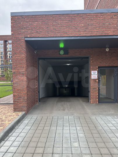 Машиноместо, 18 м²