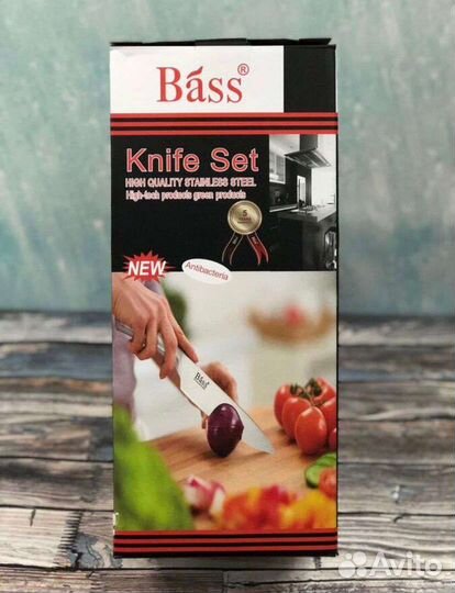 Набор ножей на крутящейся подставке