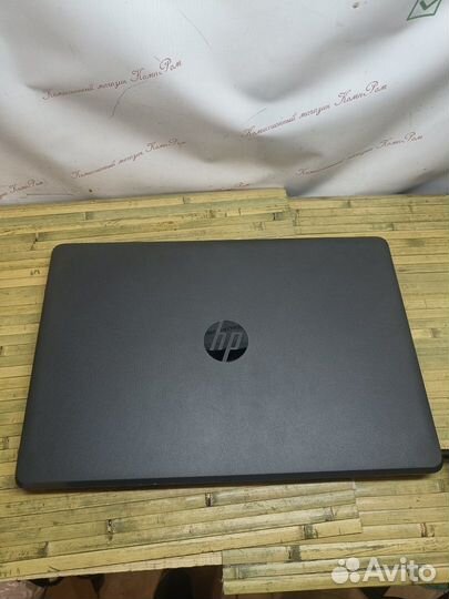 Современный ноутбук HP с SSD