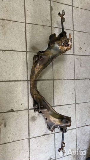 Задний подрамник honda cr-v 3 2.0