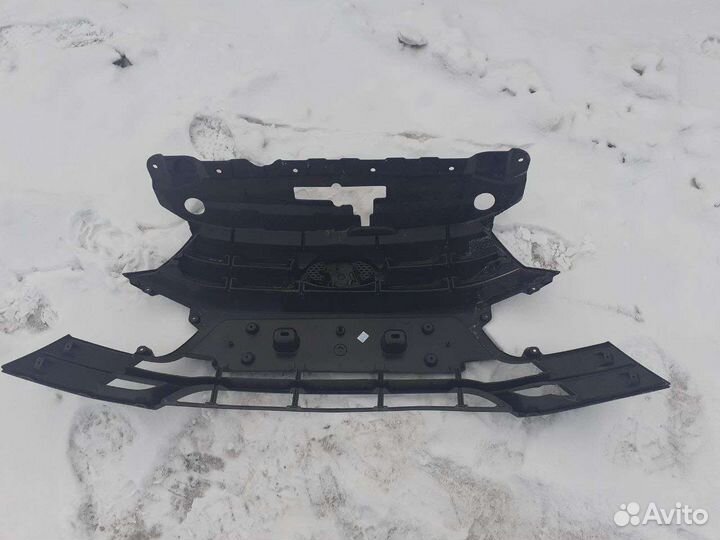 Решетка радиатора LADA Granta FL