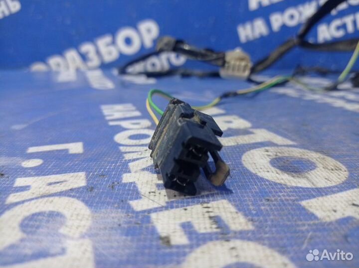 Проводка двери Renault Logan 1 седан 2012