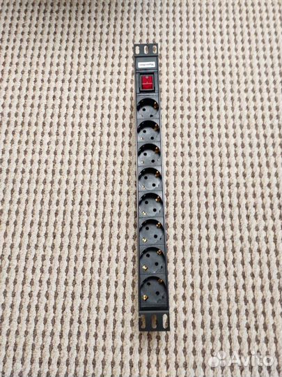 Блок розеток в стойку hiperline