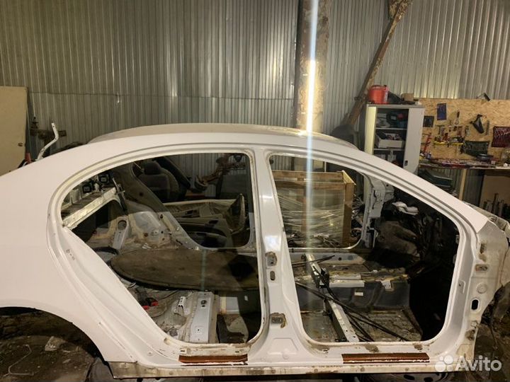 Порог кузова правый Geely Emgrand Ec7 седан 1.8