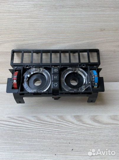 Управление климатом Mercedes E-Class W124