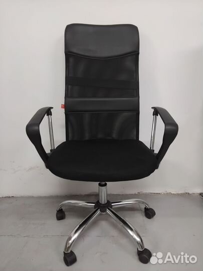 Добротное. эргономичное.удобное кресло Brabich
