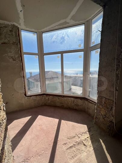 Дом 558,6 м² на участке 4,5 сот.