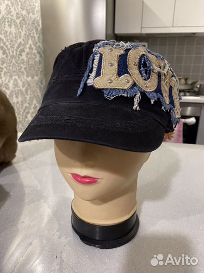 Кепки женские новые
