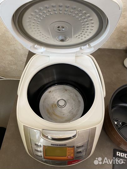 Мультиварка Redmond RMC-M4502