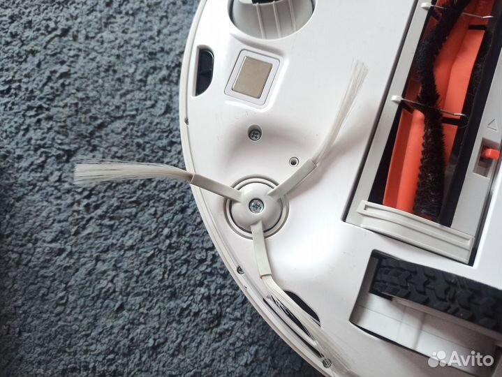 Xiaomi Mi Robot Vacuum-Mop Essential Робот-пылесос