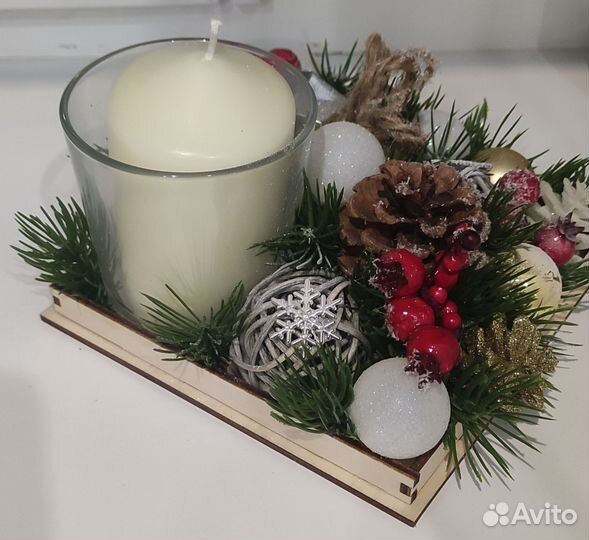 Праздничный подсвечник со свечой