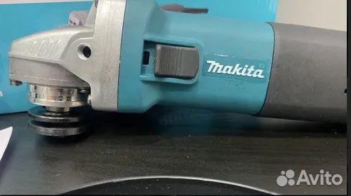 Набор makita dk0117 и df0300+9555hn. Новый