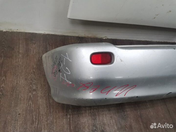 Бампер задний Toyota Ipsum