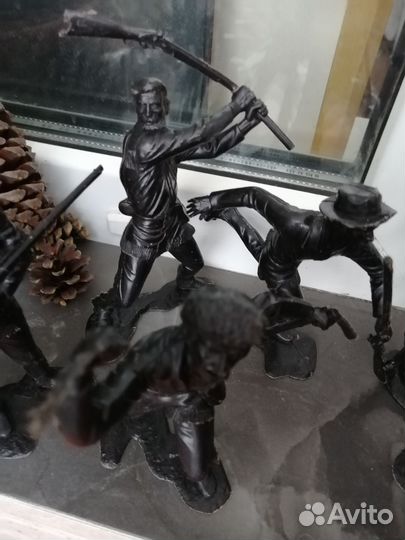 Набор больших фигурок 