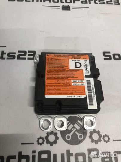 Блок управления подушками безопасности Infiniti