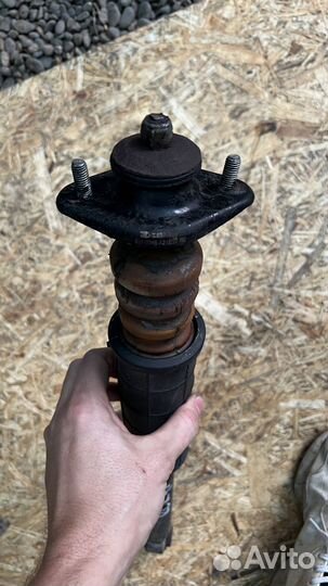Амортизатор задний стойка rover 75 2.0 2001