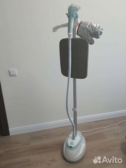 Отпариватель для одежды вертикальный