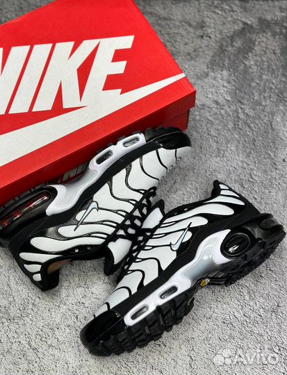 Кроссовки Nike air max tn plus