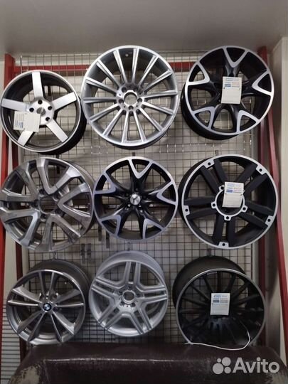 Bridgestone Blizzak DM-V3 295/35 R21 107T