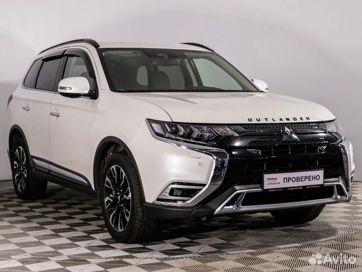 Mitsubishi Outlander 2.4 CVT, 2021, 31 654 км