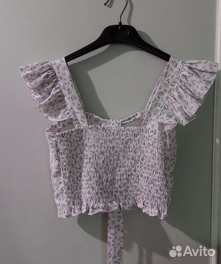 Летний укороченный топ