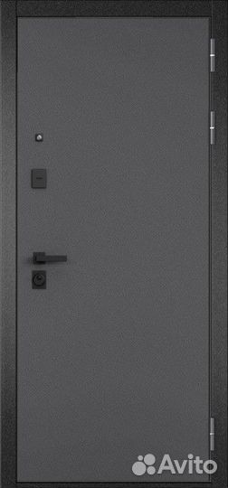 Стальная дверь в квартиру