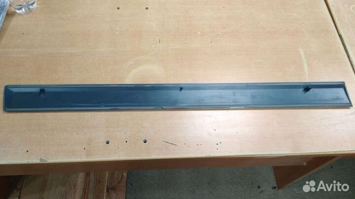 Молдинг правой передней двери Ford Fusion