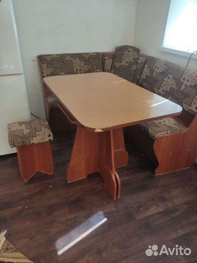 Кухонный уголок со столом бу. Цена 3 тыс
