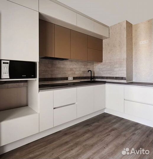 Кухонный гарнитур угловой в потолок