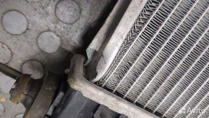 Радиатор охлаждения двигателя Chrysler Town-Country 2008, 2010