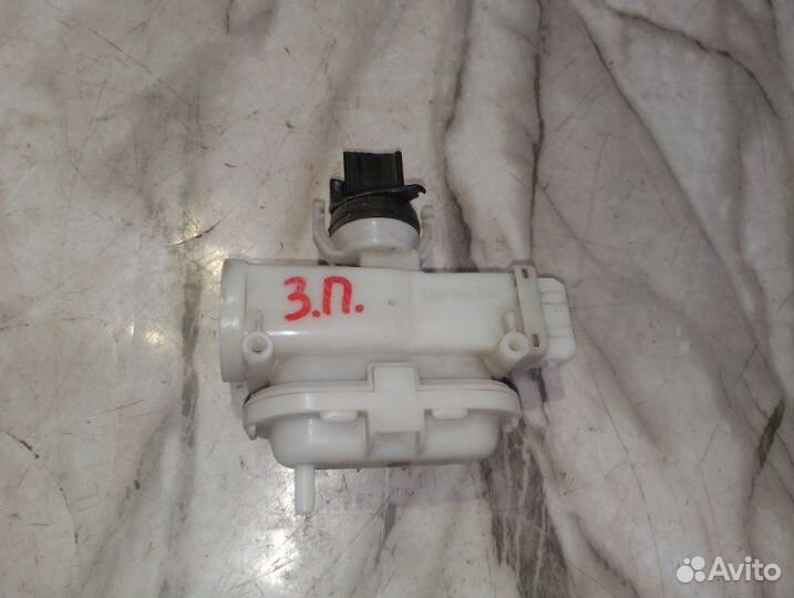 Активатор замка двери задний правый Volkswagen