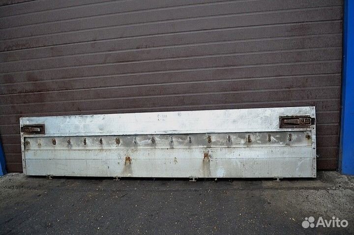 Боковой борт, правый benalu 0 (01.60)