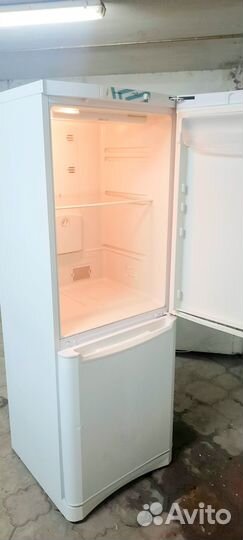 Холодильник Indesit NO frost 1 год гарантия