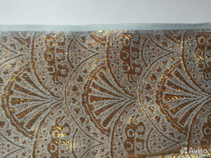 Отрез парчи