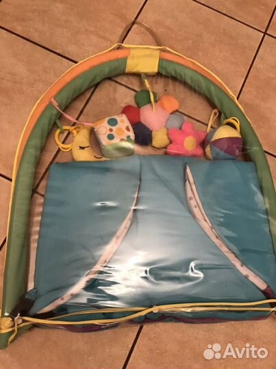 Развивающий коврик