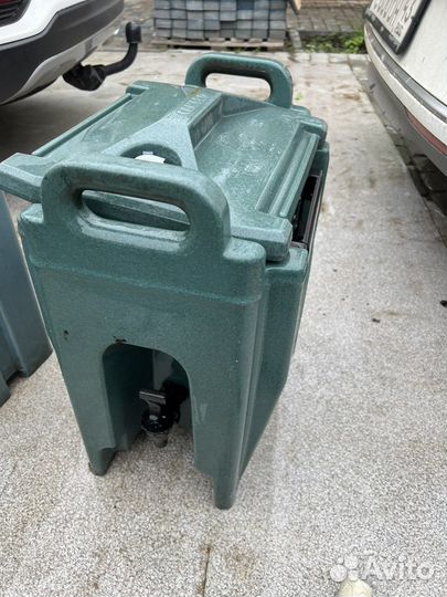 Термоконтейнер для еды и напитков Cambro