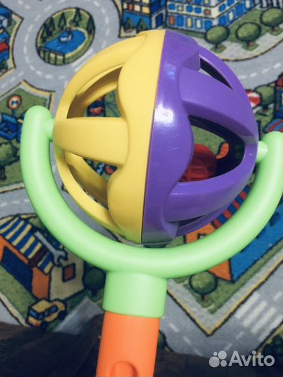 Каталка с ручкой «Шарик»