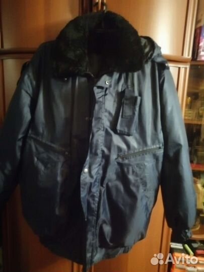 Демисезонный костюм новый