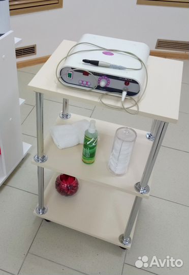 Тележка косметолога Этажерка Столик на колесиках