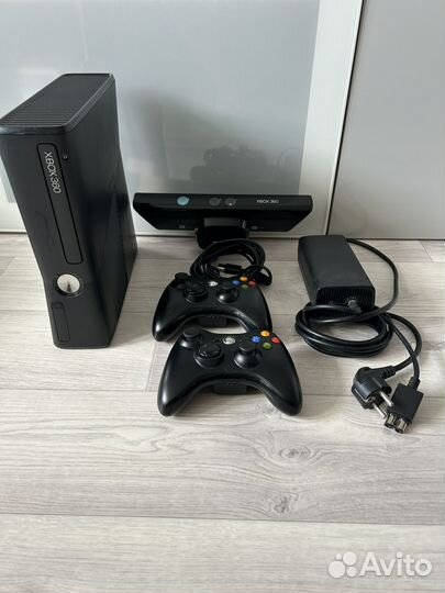 Xbox 360 S прошитый freeboot + 50 игр