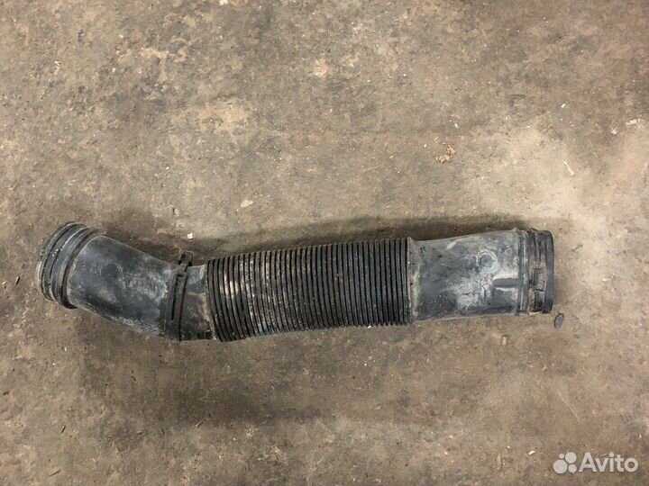 Volkswagen polo патрубок