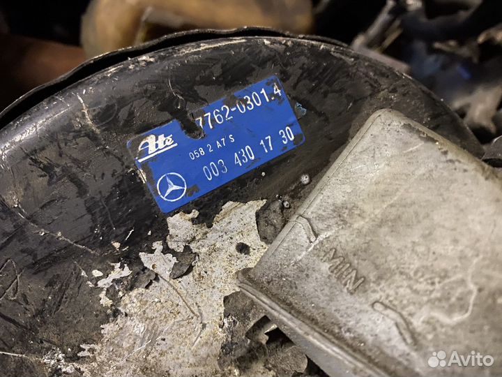 Главный тормозной с вакуумником Mercedes w124