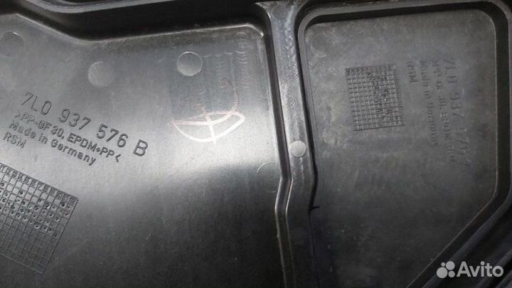 Корпус блока предохранителей Volkswagen Touareg 1