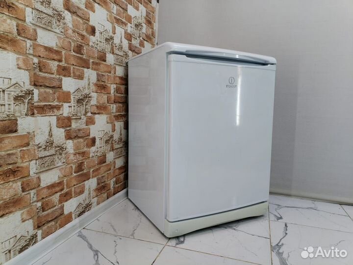 Маленький холодильник бу