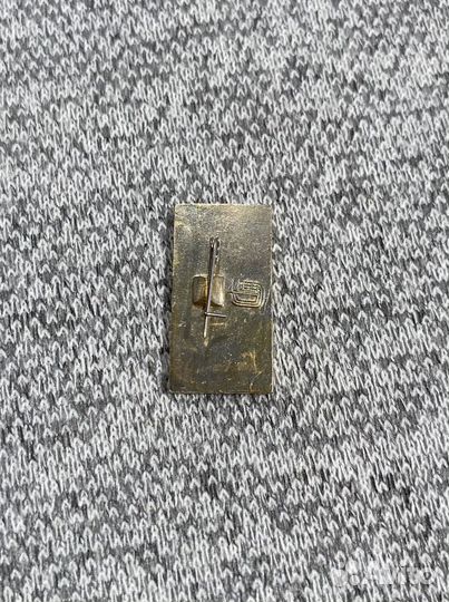 Значок - Арабская вязь - Пингвин