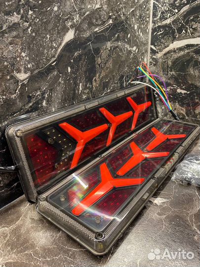 Диодные задние фонари LED 12-24В «Ламбо »