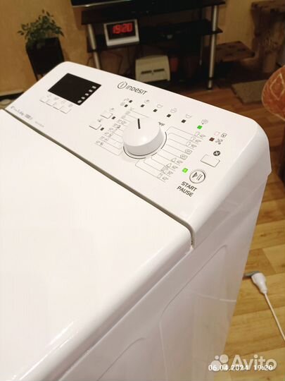 Стиральная машина с вертикальной загрузкой